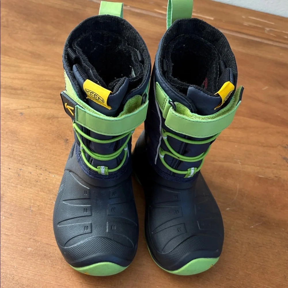 Keen Lumi Kids' Black and Lime Lined Snow Boots Size 10